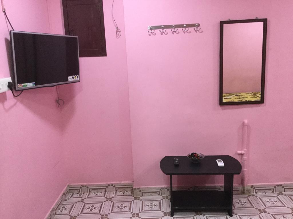 Auro Guest House Пондичери Екстериор снимка